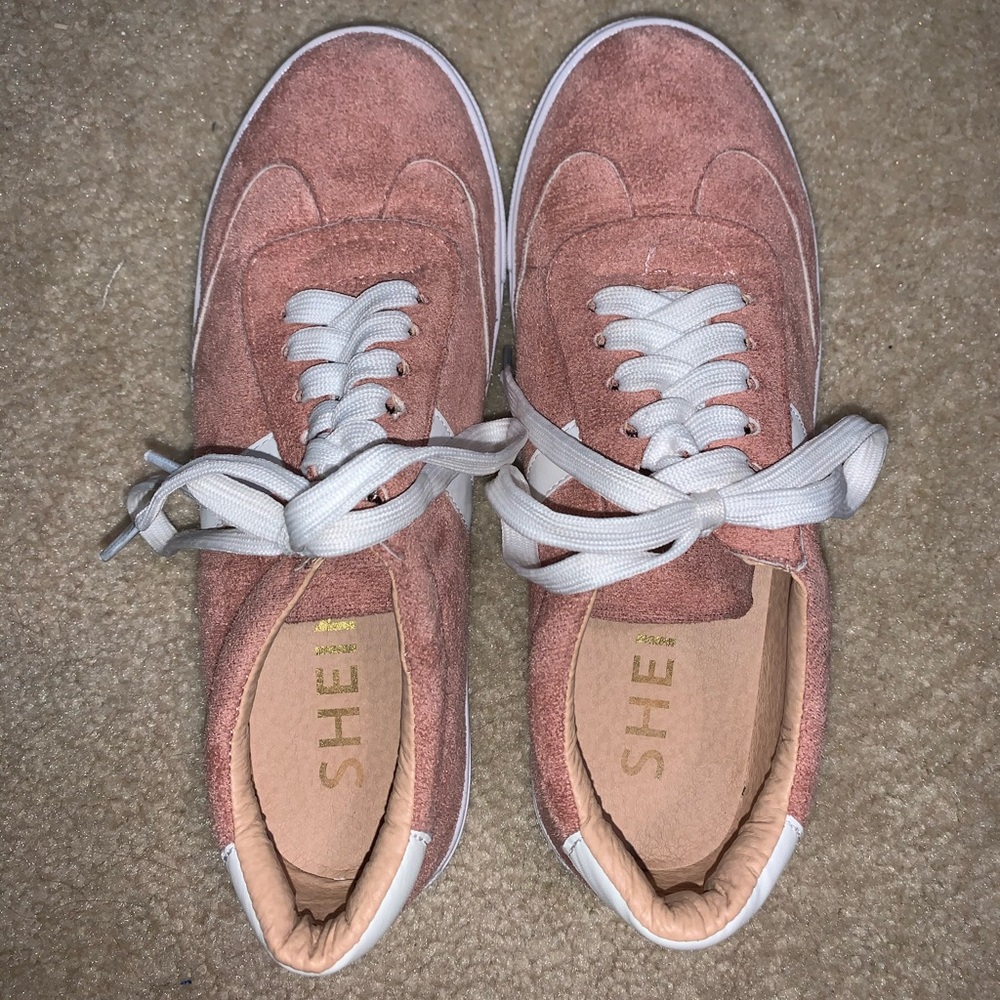 Adorable vintage sneakers